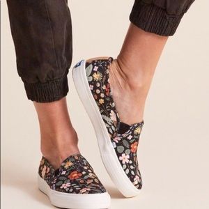 Keds rifle paper co. double-decker-strawberry slip on womens sneaker